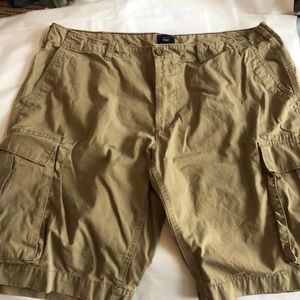 Gap cargo shorts